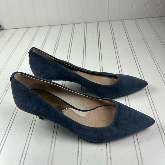 Michael Kors Classic Women's Navy Suede Pointed-Toe Kitten Heels Women’s Size 8M - Picture 2 of 10